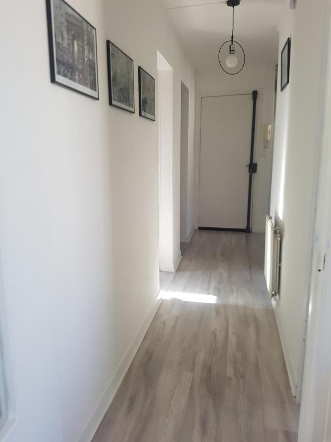 Logement Entier - Appartement T4 Hypercentre Dans Une Rue Calme - Stationnement Gratuit Tarbes Exterior foto